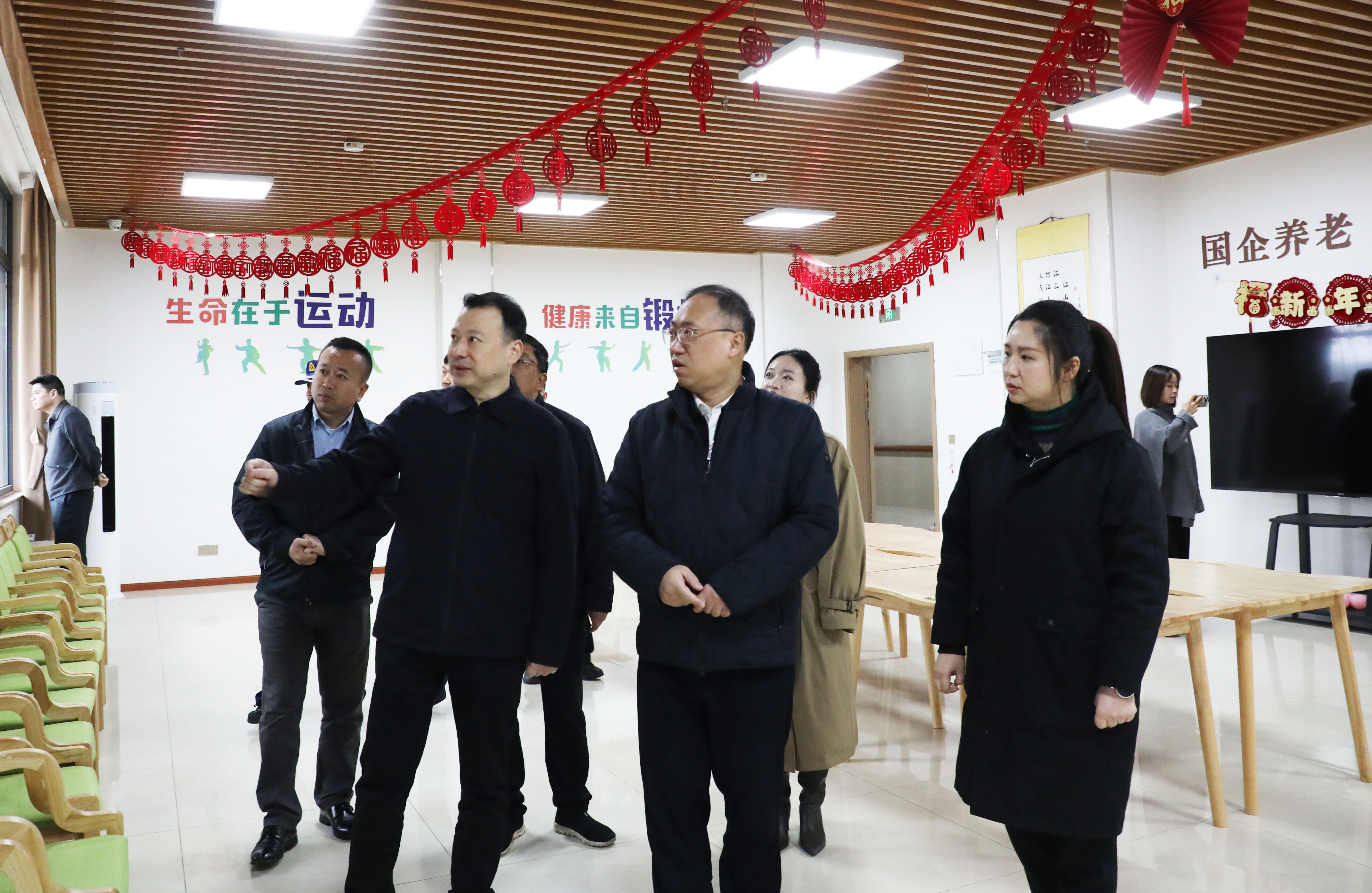 瀘州市委常委、江陽區委書記郭宏川率隊調研江陽區失能照護中心安全管理工作